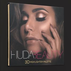 Huda Beauty 3D Highlighter Palette *Brand New*
